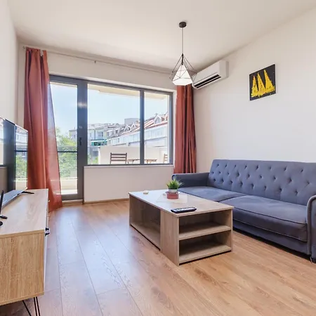 Charm 1-bedroom Apartment