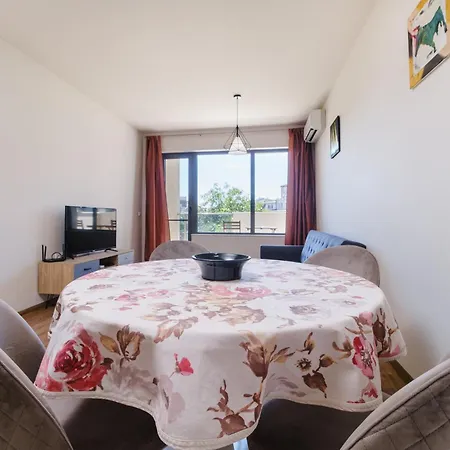 Apartment Charm 1-bedroom